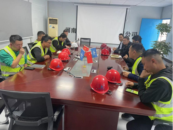 以演促练，，，，，，防患未“燃”—苑陵西路幼学项目部发展消防安全应急演练!